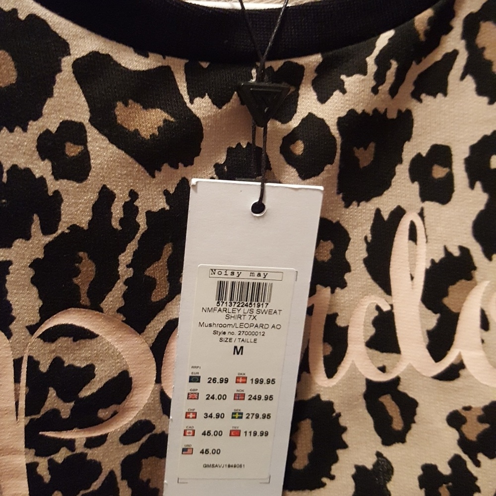 NWT ASOS Noisy May Med. Leopard print crew sweater